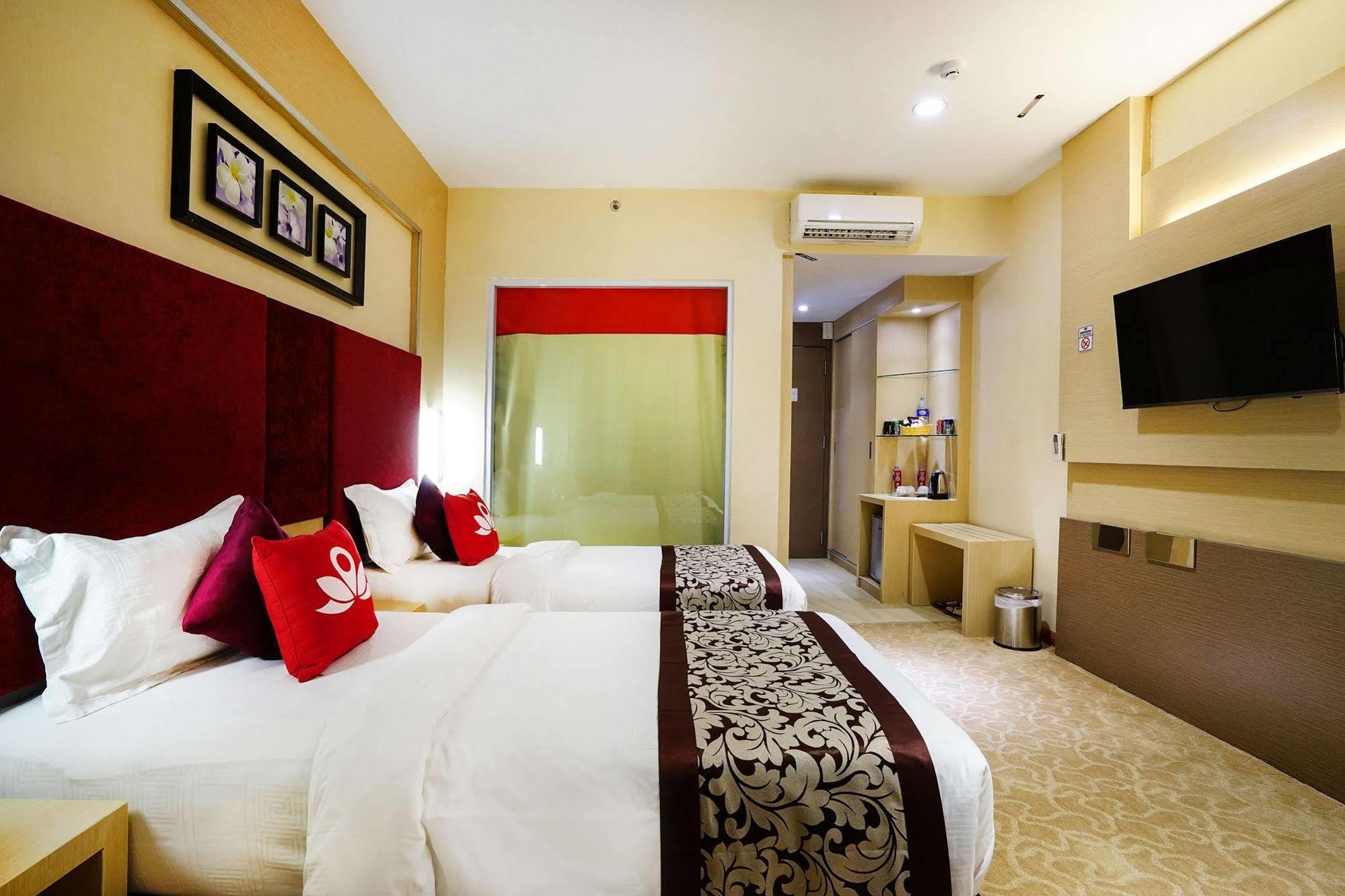 Zen Rooms Near Bcs Mall Penuin Batam Eksteriør bilde