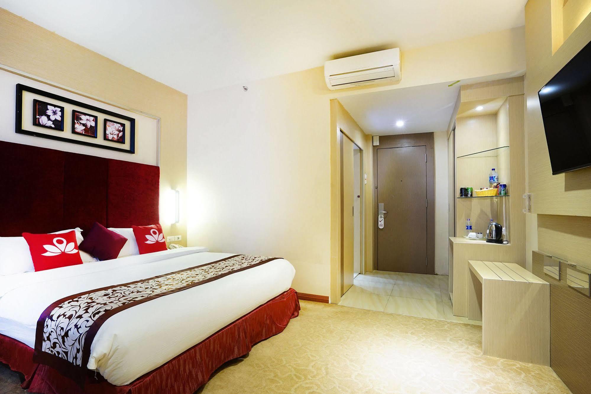 Zen Rooms Near Bcs Mall Penuin Batam Eksteriør bilde