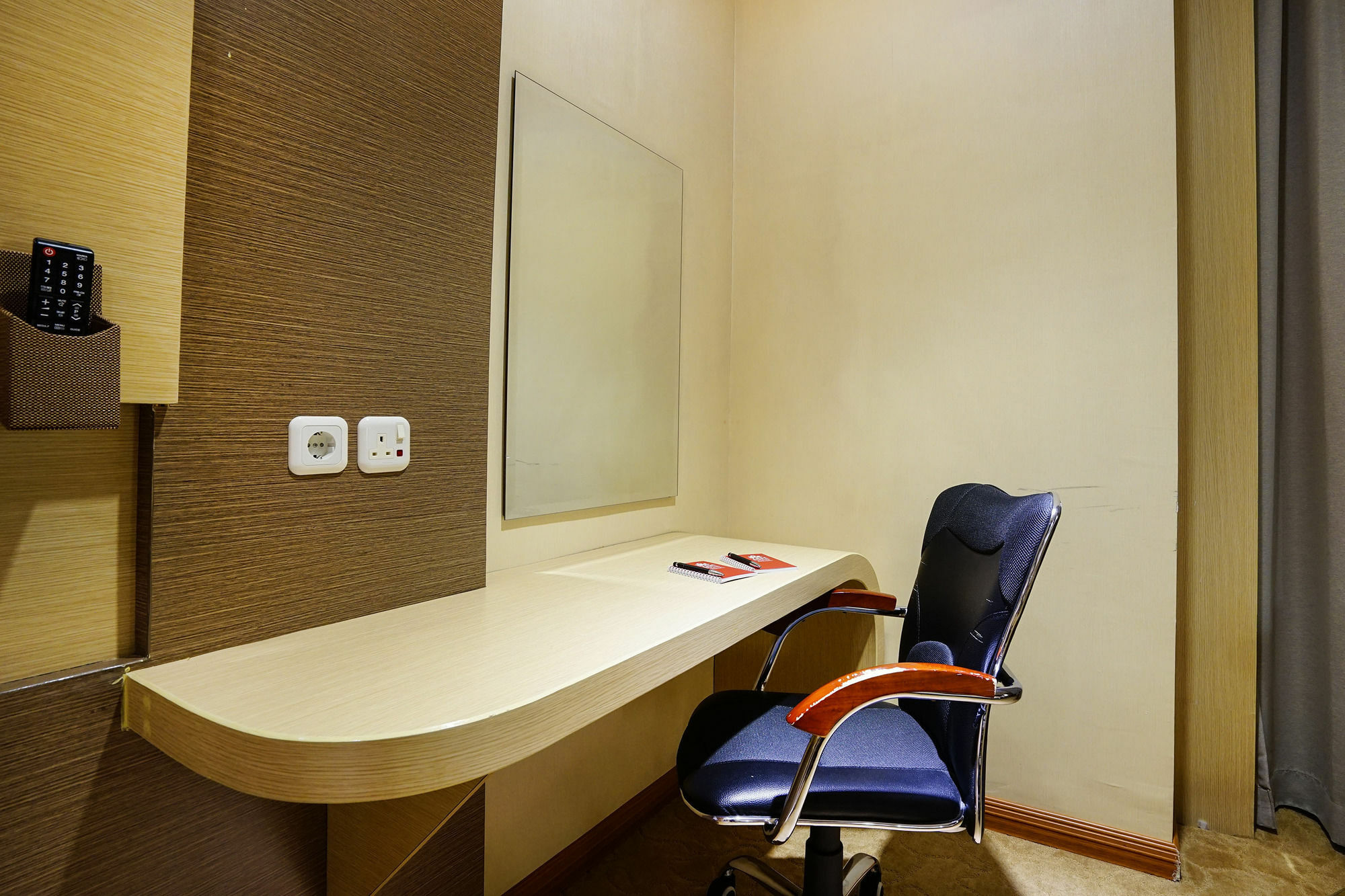 Zen Rooms Near Bcs Mall Penuin Batam Eksteriør bilde